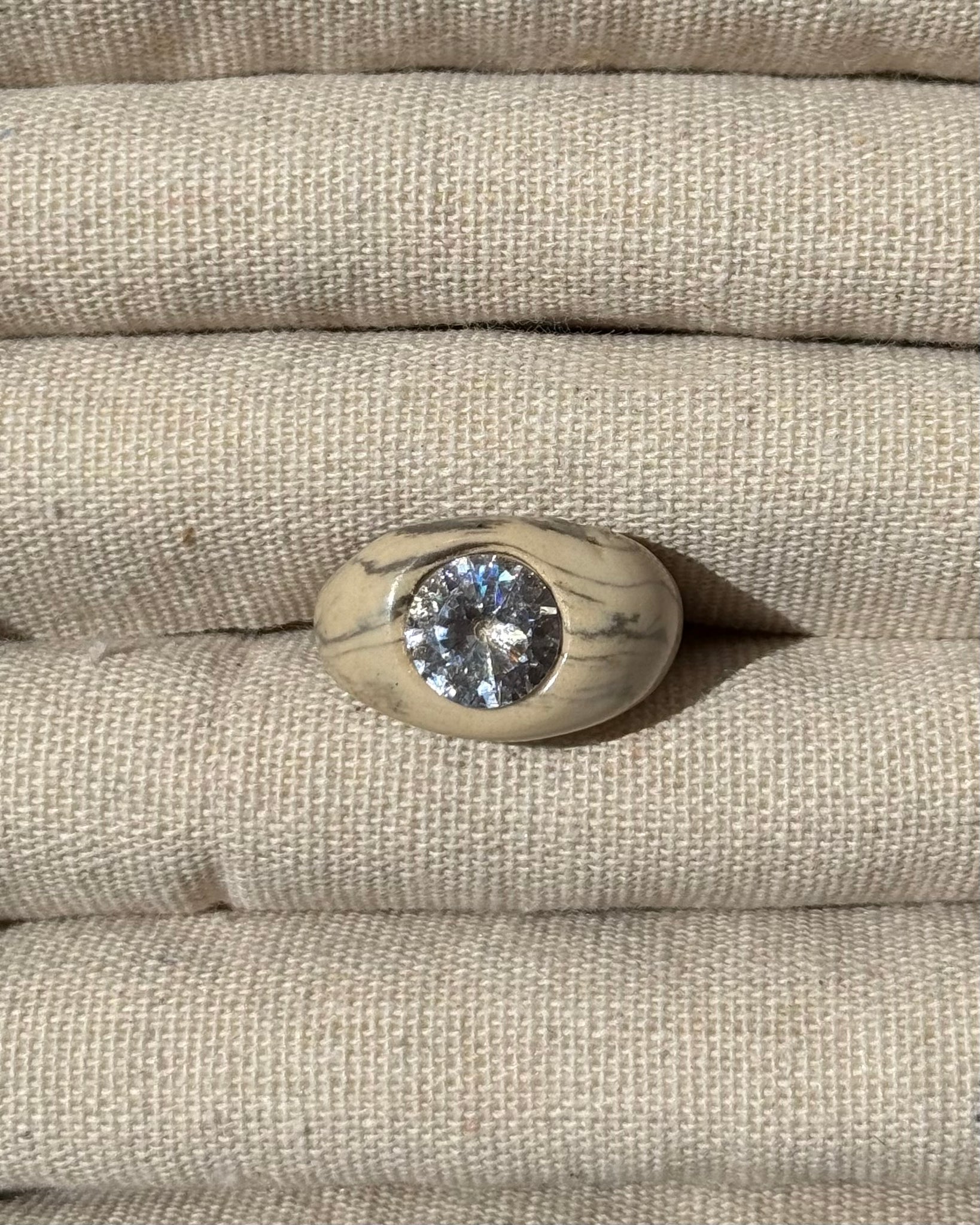 Faro Ring in Marble