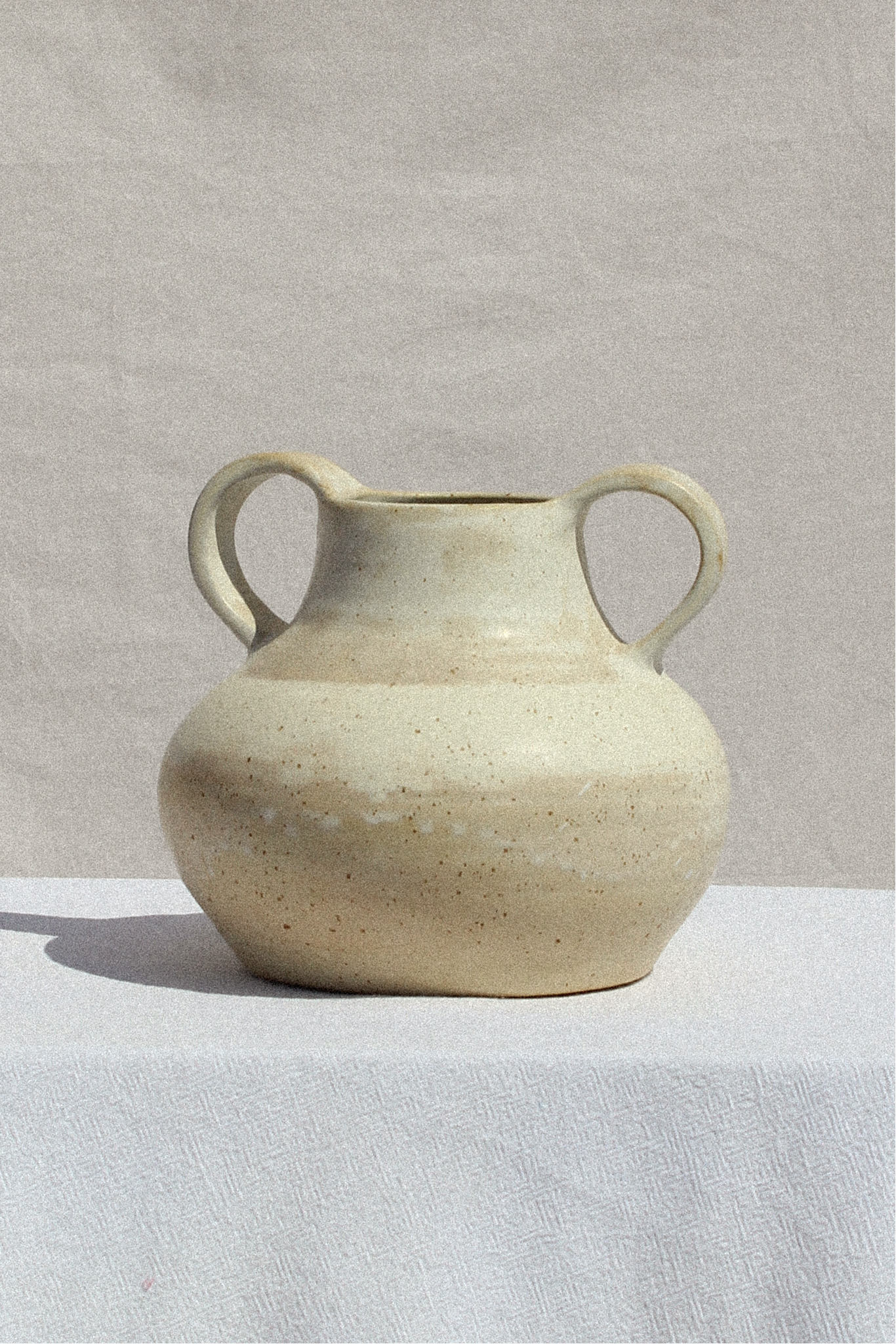 Amphora in Matt White