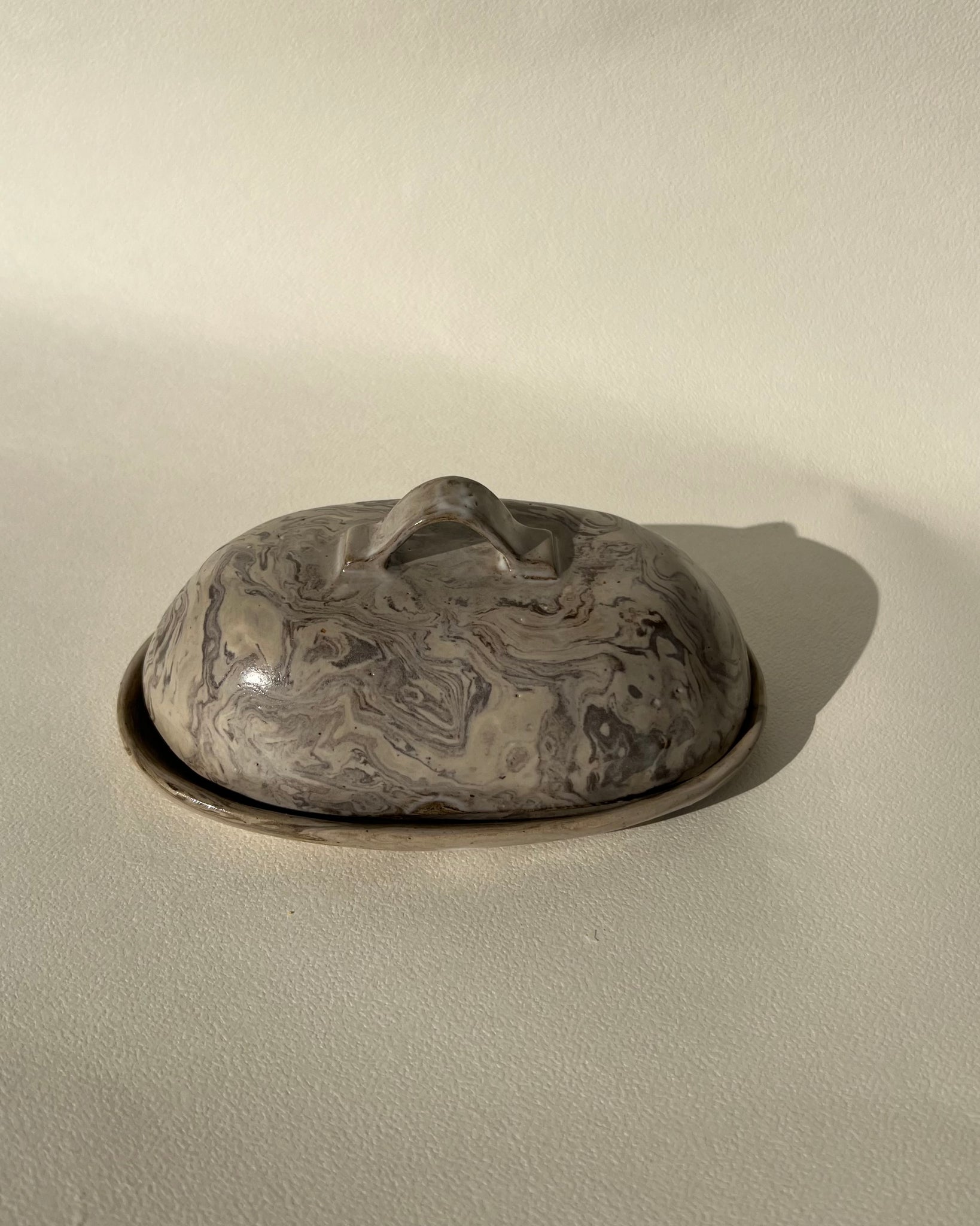 Butter Dish in Marble Brown